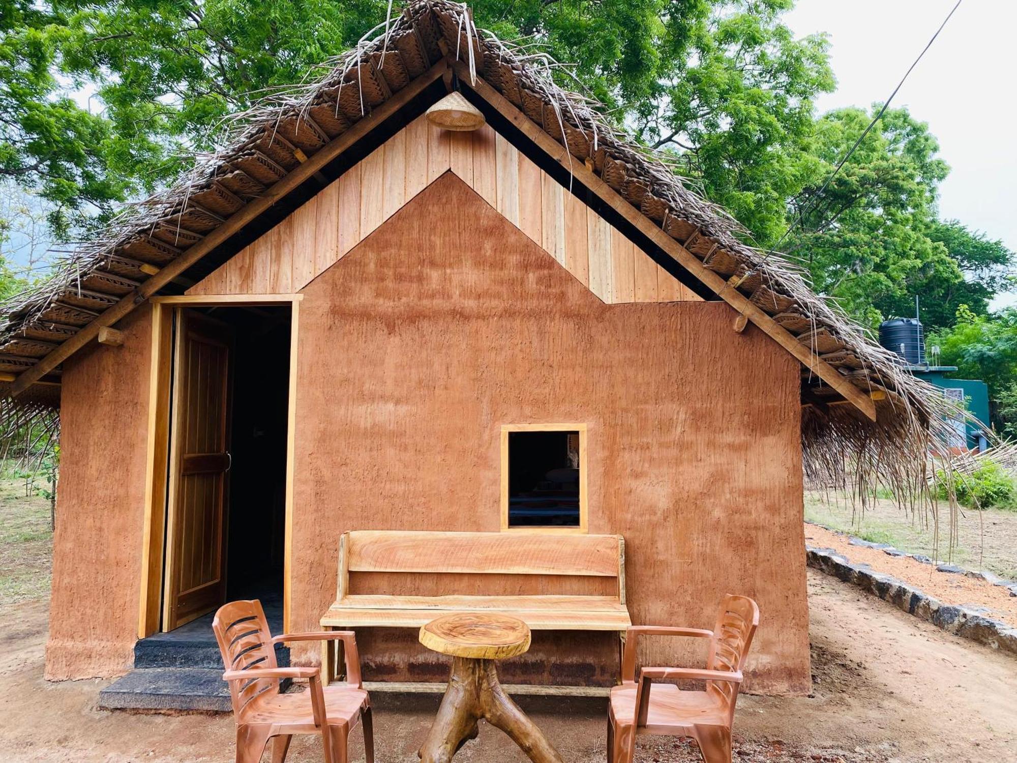 Yala Village Eco Tree House Тисамахарама Екстериор снимка